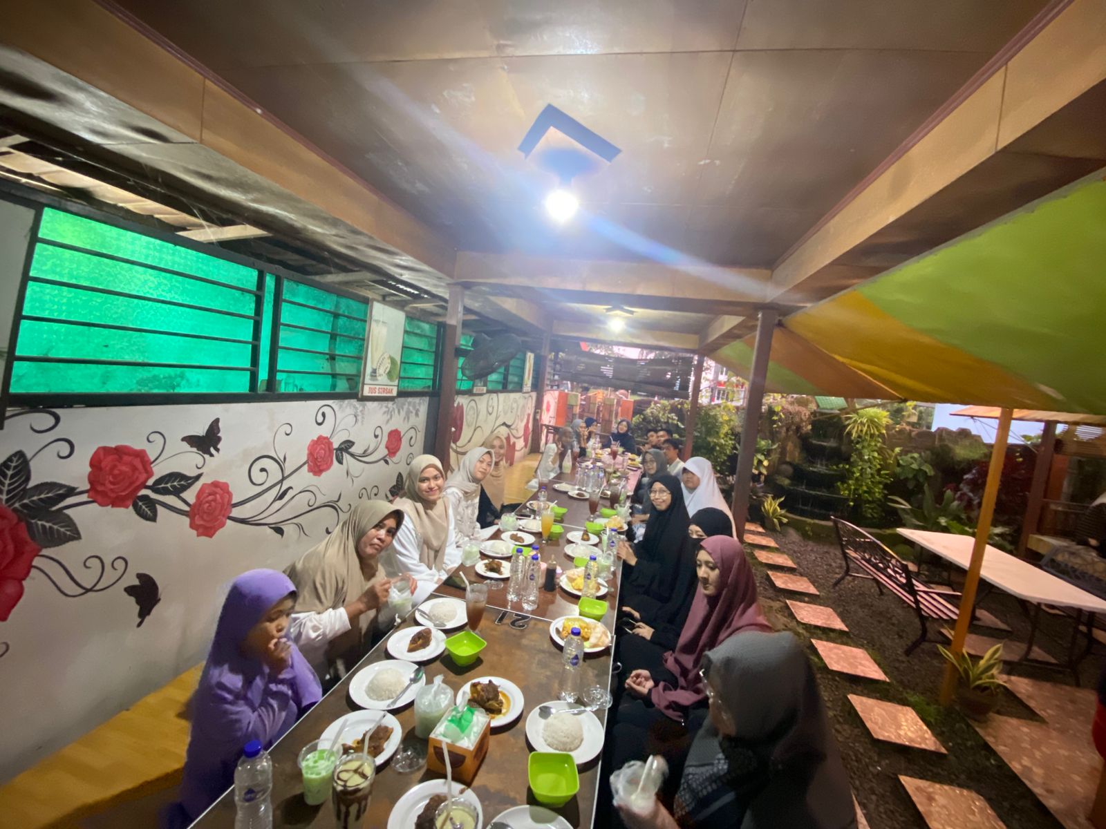 Buka puasa Siswa beserta tentor dan staff TIEC-ID 